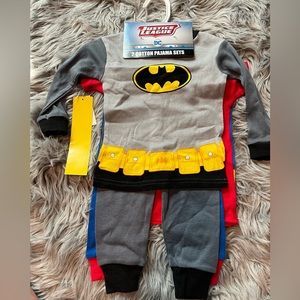 NWT Set of 2 baby pajamas-Batman and Superman
